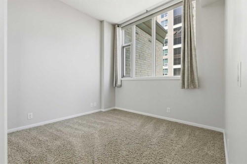 1505-1410 1 Street Se, Calgary, AB - Indoor Photo Showing Other Room
