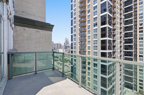 1505-1410 1 Street Se, Calgary, AB - Outdoor With Balcony