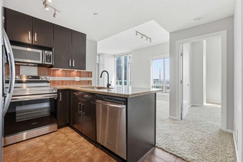 1505-1410 1 Street Se, Calgary, AB - Indoor Photo Showing Kitchen