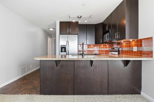 1505-1410 1 Street Se, Calgary, AB - Indoor Photo Showing Kitchen With Upgraded Kitchen
