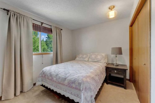 36 Mckerrell Court Se, Calgary, AB - Indoor Photo Showing Bedroom