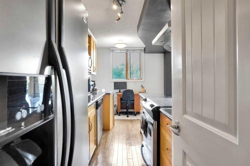 302-1225 15 Avenue Sw, Calgary, AB - Indoor Photo Showing Kitchen
