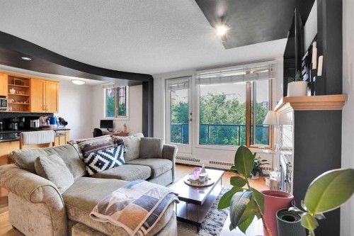 302-1225 15 Avenue Sw, Calgary, AB - Indoor Photo Showing Living Room