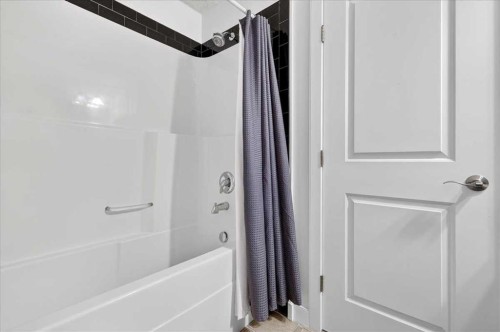 3404-11811 Lake Fraser Drive Se, Calgary, AB - Indoor Photo Showing Bathroom