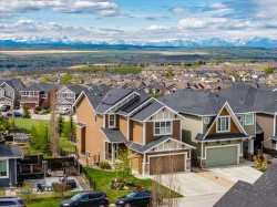 128 Sunset Park Cochrane, AB T4C 0N5