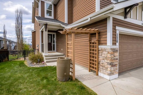128 Sunset Park, Cochrane, AB - Outdoor