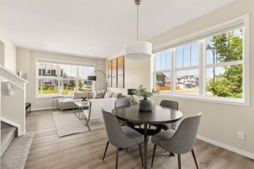 40 Magnolia Parade Se, Calgary, AB - Indoor Photo Showing Dining Room