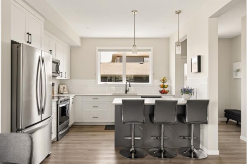 40 Magnolia Parade Se, Calgary, AB - Indoor Photo Showing Kitchen With Upgraded Kitchen