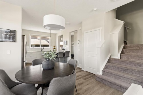40 Magnolia Parade Se, Calgary, AB - Indoor Photo Showing Dining Room
