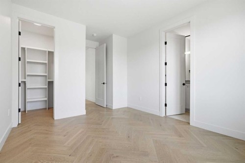 2131 29 Avenue Sw, Calgary, AB - Indoor Photo Showing Other Room