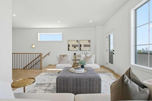 2131 29 Avenue Sw, Calgary, AB - Indoor Photo Showing Living Room