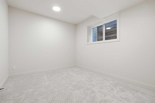 2131 29 Avenue Sw, Calgary, AB - Indoor Photo Showing Other Room