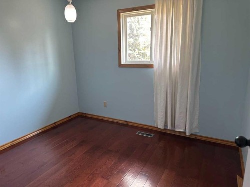 2322 15 Avenue, Didsbury, AB 