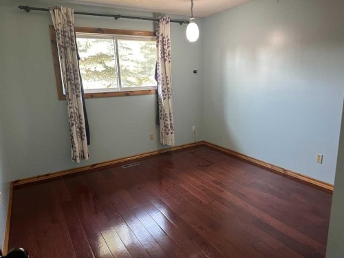 2322 15 Avenue, Didsbury, AB 
