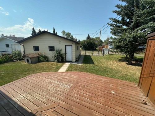 2322 15 Avenue, Didsbury, AB 