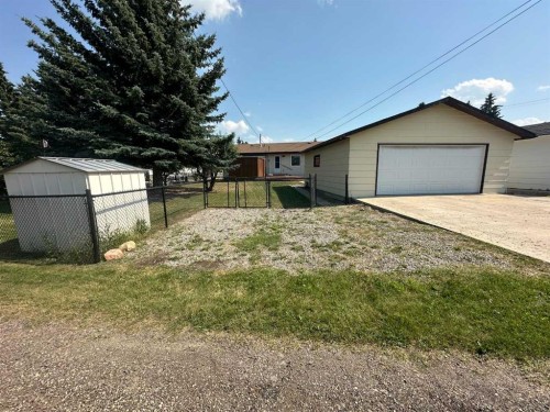 2322 15 Avenue, Didsbury, AB 