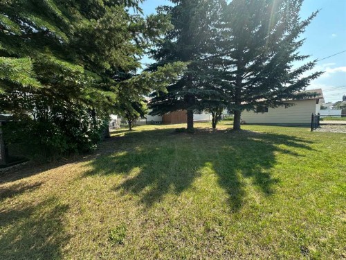 2322 15 Avenue, Didsbury, AB 