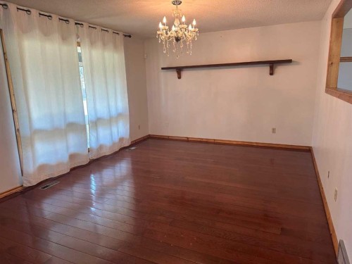 2322 15 Avenue, Didsbury, AB 