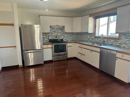 2322 15 Avenue, Didsbury, AB 