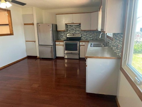 2322 15 Avenue, Didsbury, AB 