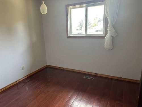 2322 15 Avenue, Didsbury, AB 
