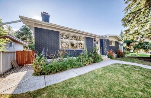 411 Woodland Crescent Se, Calgary, AB - Outdoor