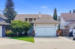 427 Douglas Ridge Mews SE Calgary, AB T2Z 2M4