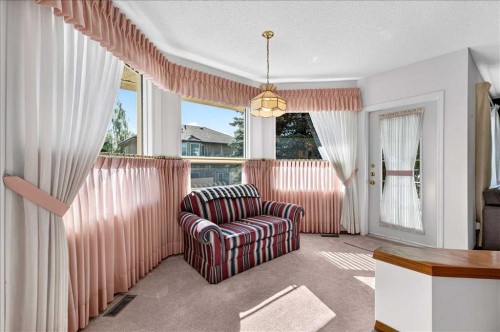 105 Christie Knoll Heights Sw, Calgary, AB - Indoor Photo Showing Other Room