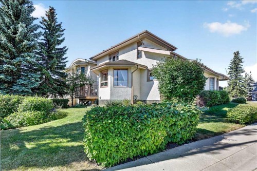 105 Christie Knoll Heights Sw, Calgary, AB - Outdoor