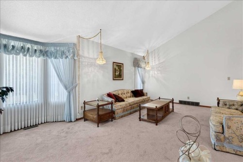 105 Christie Knoll Heights Sw, Calgary, AB - Indoor