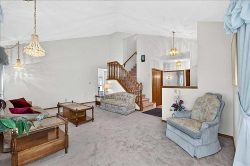 105 Christie Knoll Heights Sw, Calgary, AB - Indoor Photo Showing Other Room