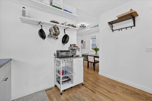 530 19 Avenue Sw, Calgary, AB - Indoor