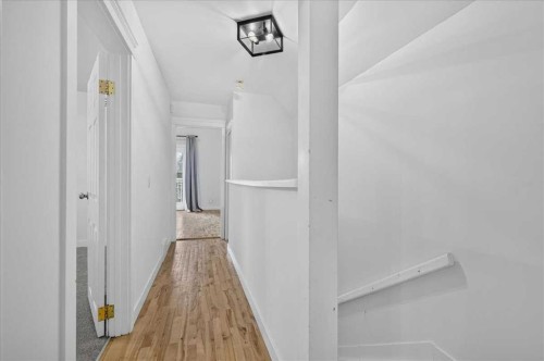 530 19 Avenue Sw, Calgary, AB - Indoor Photo Showing Other Room