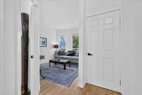 530 19 Avenue Sw, Calgary, AB - Indoor