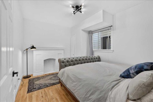 530 19 Avenue Sw, Calgary, AB - Indoor Photo Showing Bedroom
