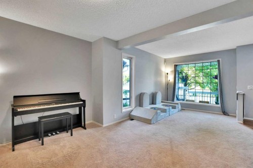 11 Mckenzie Lake View Se, Calgary, AB - Indoor