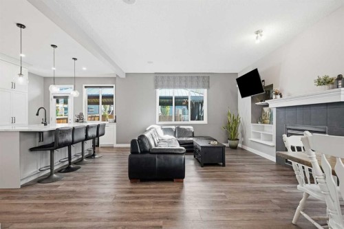 379 Cimarron Boulevard, Okotoks, AB - Indoor