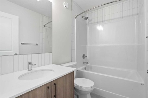 131 Royston Way Nw, Calgary, AB - Indoor Photo Showing Bathroom