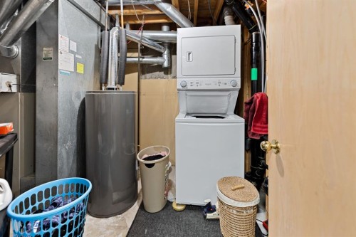3722 Catalina Boulevard, Calgary, AB - Indoor Photo Showing Laundry Room