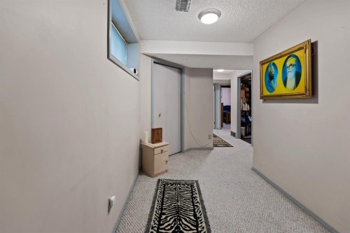 3722 Catalina Boulevard, Calgary, AB - Indoor Photo Showing Other Room