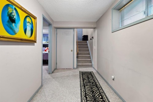 3722 Catalina Boulevard, Calgary, AB - Indoor Photo Showing Other Room