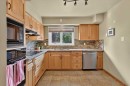 7536 Fleetwood Drive Se, Calgary, AB  - Indoor Photo Showing Kitchen 