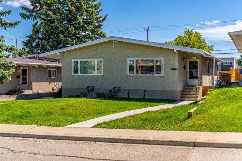727 67 Avenue Sw, Calgary, AB - Outdoor