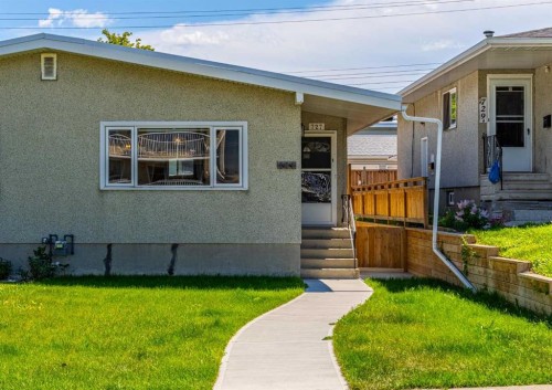 727 67 Avenue Sw, Calgary, AB - Outdoor