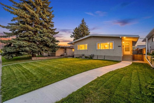 727 67 Avenue Sw, Calgary, AB - Outdoor