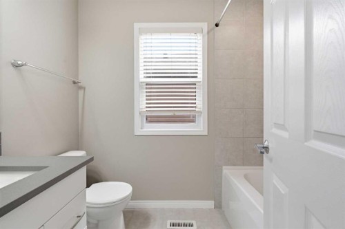 1449 Carrington Boulevard Nw, Calgary, AB - Indoor Photo Showing Bathroom