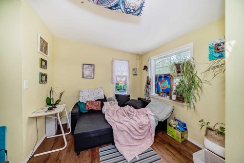 1834 42 Street Se, Calgary, AB - Indoor