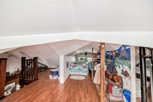 1834 42 Street Se, Calgary, AB - Indoor