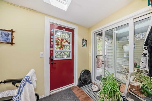 1834 42 Street Se, Calgary, AB - Indoor
