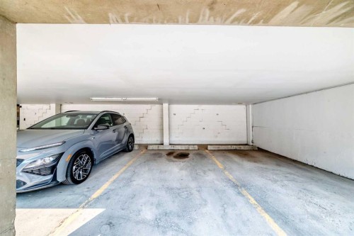 407-903 19 Avenue Sw, Calgary, AB - Indoor Photo Showing Garage